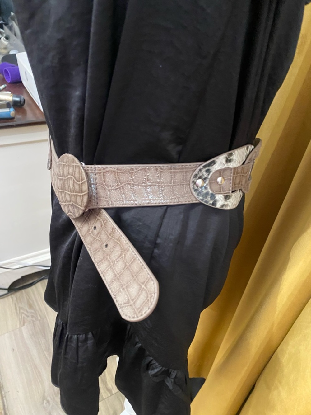 Chico's Medium Taupe Croc-Embossed Belt with Decorative Buckle